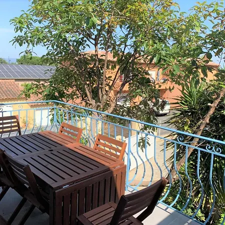 Beaux Climatises - 3 Pieces - Espaces Exterieurs - Parking - Proche