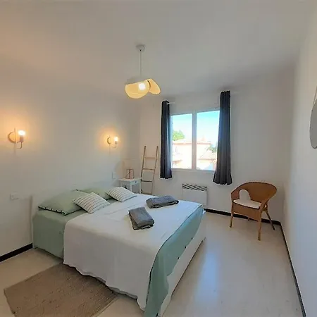 Beaux Climatises - 3 Pieces - Espaces Exterieurs - Parking - Proche *