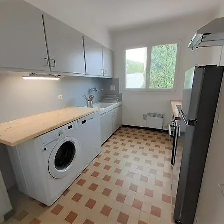 Beaux Climatises - 3 Pieces - Espaces Exterieurs - Parking - Proche * Hyères