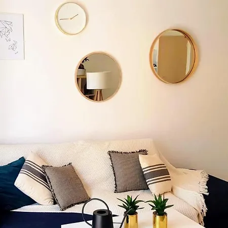 Beaux Climatises - 3 Pieces - Espaces Exterieurs - Parking - Proche *