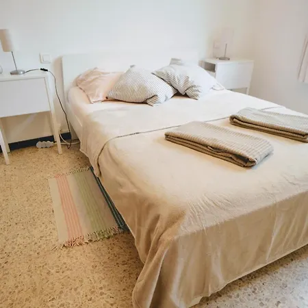 Beaux Climatises - 3 Pieces - Espaces Exterieurs - Parking - Proche Hyères