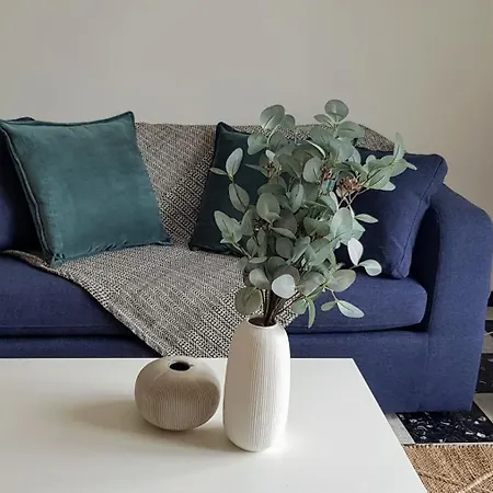 Beaux Climatises - 3 Pieces - Espaces Exterieurs - Parking - Proche