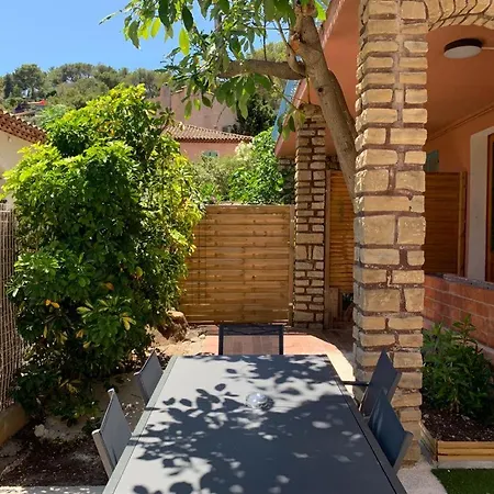 Beaux Climatises - 3 Pieces - Espaces Exterieurs - Parking - Proche