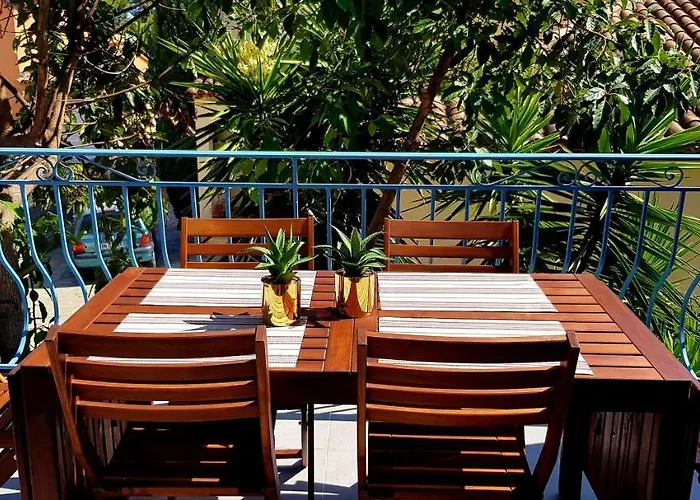 Beaux Climatises - 3 Pieces - Espaces Exterieurs - Parking - Proche Ιέρ