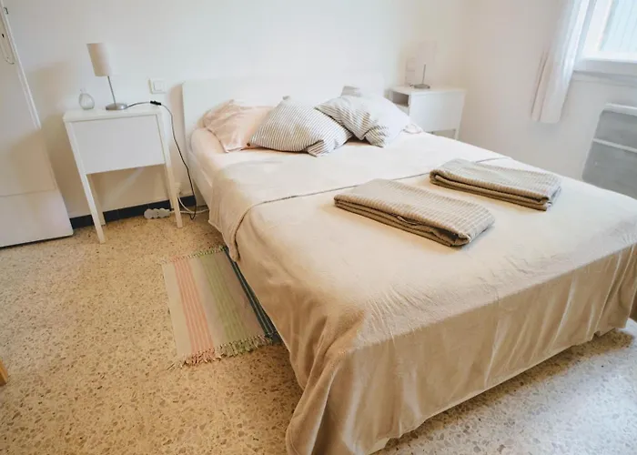 Beaux Climatises - 3 Pieces - Espaces Exterieurs - Parking - Proche Ιέρ