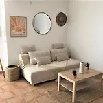 Beaux Climatises - 3 Pieces - Espaces Exterieurs - Parking - Proche *