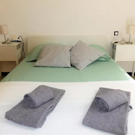 Beaux Climatises - 3 Pieces - Espaces Exterieurs - Parking - Proche Apartment Hyeres