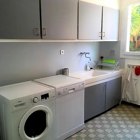 Appartement Beaux Climatises - 3 Pieces - Espaces Exterieurs - Parking - Proche Hyères