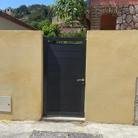 Beaux 3 Pieces Avec Espaces Exterieurs Et Parking - Proche 아파트