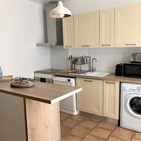 Appartement Beaux Climatises - 3 Pieces - Espaces Exterieurs - Parking - Proche *