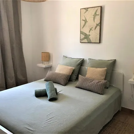 Beaux Climatises - 3 Pieces - Espaces Exterieurs - Parking - Proche 公寓 耶尔