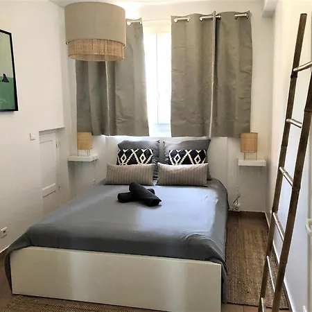 Beaux Climatises - 3 Pieces - Espaces Exterieurs - Parking - Proche Appartement *