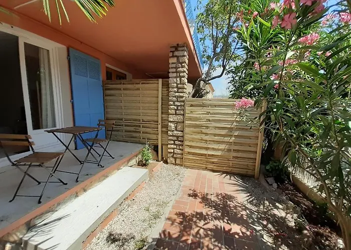 Beaux Climatises - 3 Pieces - Espaces Exterieurs - Parking - Proche 公寓