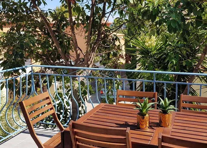 Beaux Climatises - 3 Pieces - Espaces Exterieurs - Parking - Proche 公寓 耶尔