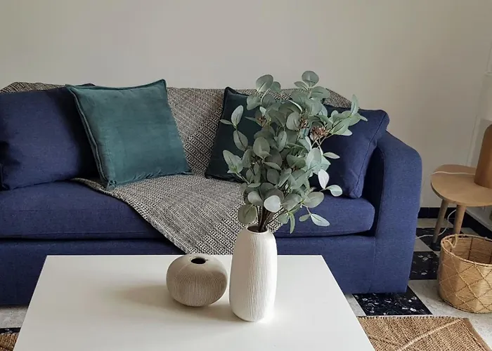 Beaux Climatises - 3 Pieces - Espaces Exterieurs - Parking - Proche