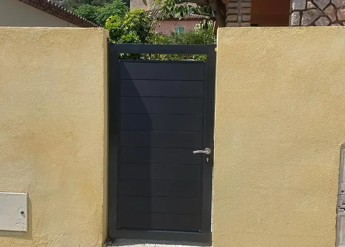 Beaux Climatisés - 3 Pièces - Espaces Extérieurs - Parking - Proche Appartamento