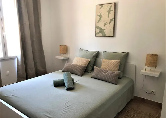 Beaux Climatises - 3 Pieces - Espaces Exterieurs - Parking - Proche 公寓 耶尔