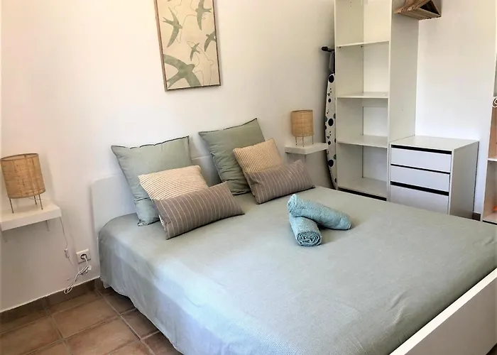 Beaux Climatises - 3 Pieces - Espaces Exterieurs - Parking - Proche * 耶尔